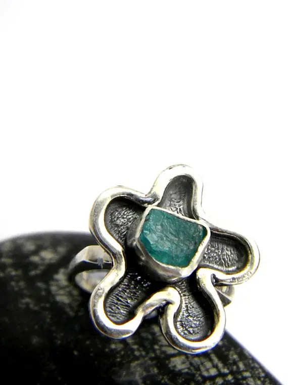 Flower Apatite Ring Sterling Silver Gemstone Ring Oxidized Rough Stone Jewelry, Raw Apatite Ocean Blue Ring Size  6 , Apatite Jewelry