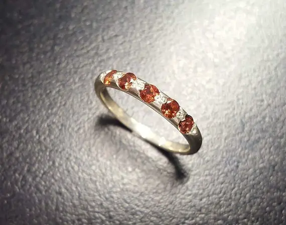 Garnet Band, Natural Garnet, January Ring, Half Eternity Band, Red Vintage Band, Stackable Ring, Garnet Ring, Red Garnet Ring, Silver Ring