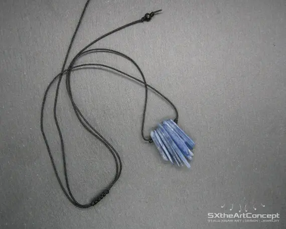Blue Kyanite Spike Necklace, Minimal Boho Pendant, Summer Simple Unisex Jewelry