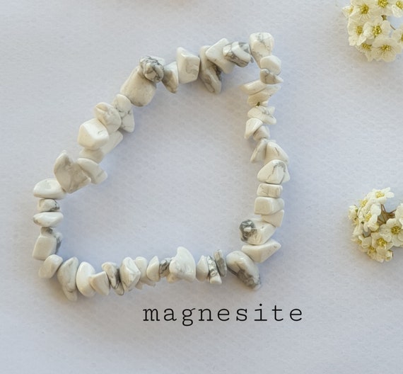 Bracciale Magnesite In Chips / Braccialetto Elastico Pietre Dure Naturali // Magnesite Elastic Bracelet, Gemstone Chip Bead