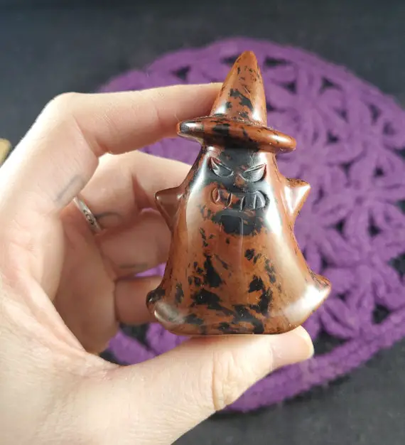 Mahogany Obsidian Evil Ghost With Hat Stones Carved Halloween Spirit Crystal Self Standing Red Black Cute Evil Spooky Carving Spoopy