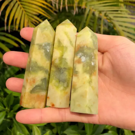 Natural Jade Tower, Chinese Green Jade Point, Energy Crystal Tower, Healing Crystals, Home Decor, Energy Balancing, 3.5 Inches