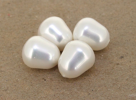 2pcs 14mmx 16mm Candy Luster White Color South Seashell Pearl Beads Charm Beads Teardrop Beads
