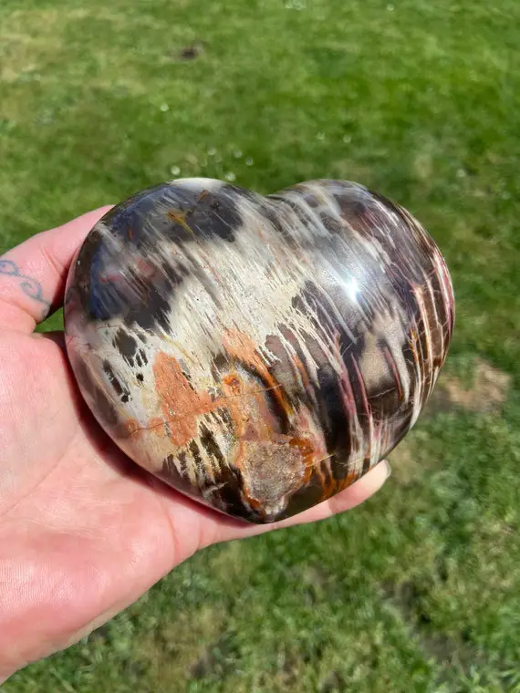 Petrified Wood Crystal Heart , Healing Crystals Hand Carved Heart Home Decoration , Meditation, Healing Decorative Crystals, Home Decor