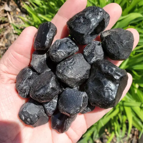 Raw Black Apache Tears Obsidian Stones For Help With Grief And Loss, Obsidian Stone For Psychic Protection, Healing Crystals And Stones