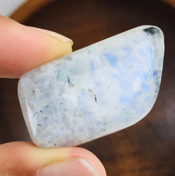 Moonstone Crystal (msc1) Rainbow Moonstone Tumbled Cabochon Polished Stone White Black Blue Gemstone