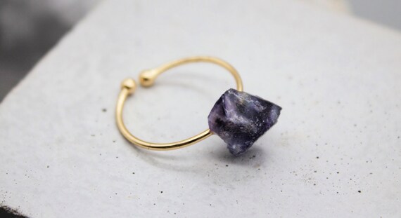 Raw Purple Fluorite Ring, Fluorite Crystal, Fluorite Stone Ring, Gold Ring, Crystal Ring, Fluorite Zodiac Birthday Gift, May Taurus Gemini