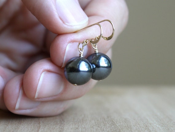 Hematite Earrings Dangle . Healing Stone For Anxiety Relief Earrings . Dark Grey Earring . Round Stone Earrings Gold