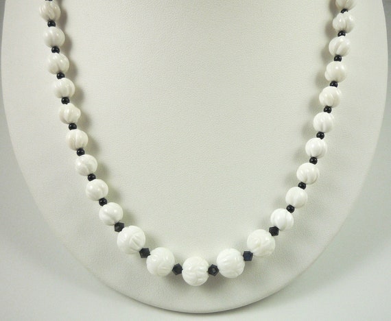 Black And White Necklace Black Onyx Gemstone White Tridacna Shell Bead Necklace Short White Black Strand