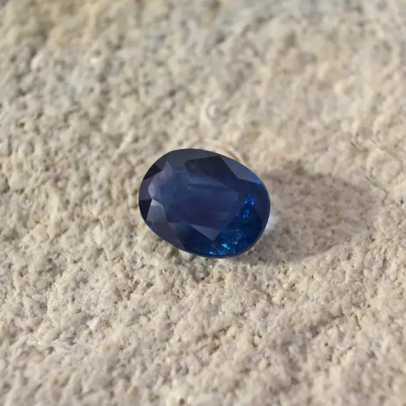 Certified Natural Blue Sapphire Loose Gemstone 1.65ct Oval Sapphire Stone 6x8mm