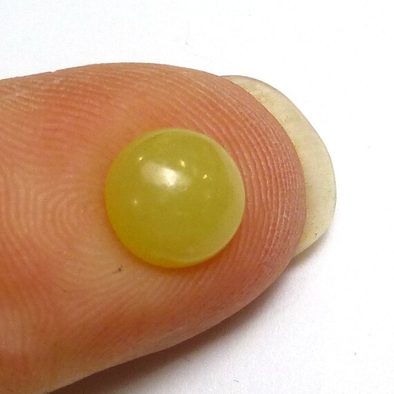 1.10 Carats Yellow Olive Jade Cabochon Cabochon 7mm Round Domed Ring Rings Stacking Earring Earrings Handmade Serpentine Saffron One