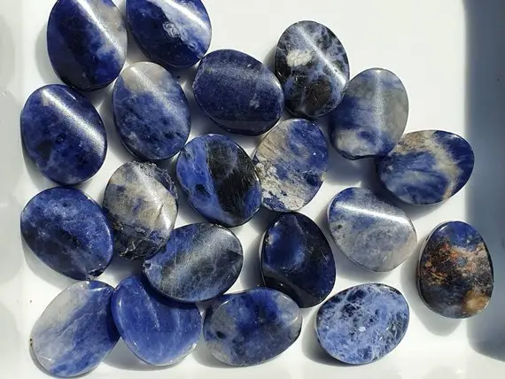 20 Natural Sodalite 20 X 16mm Twist Oval Beads. 16 Inch Strand