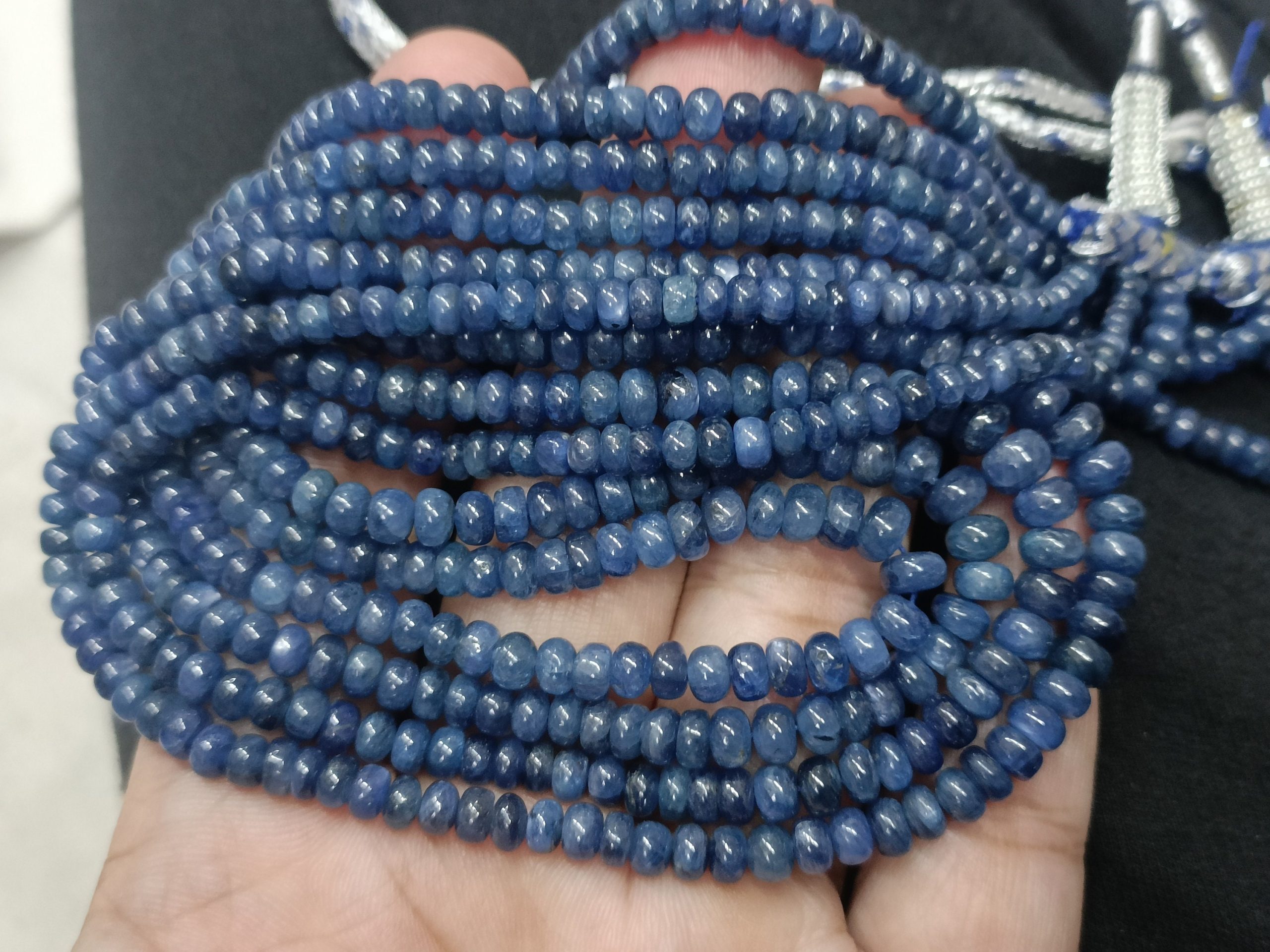 7 Inches Strand, Superb-finest Quality, Natural Burmese Blue Sapphire Smooth Rondelles,size.4-5.5mm1002