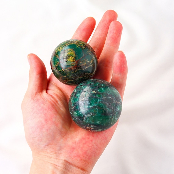 Emerald Sphere Ball Natural Emerald Sphere Gemstone Sphere Ball 3235