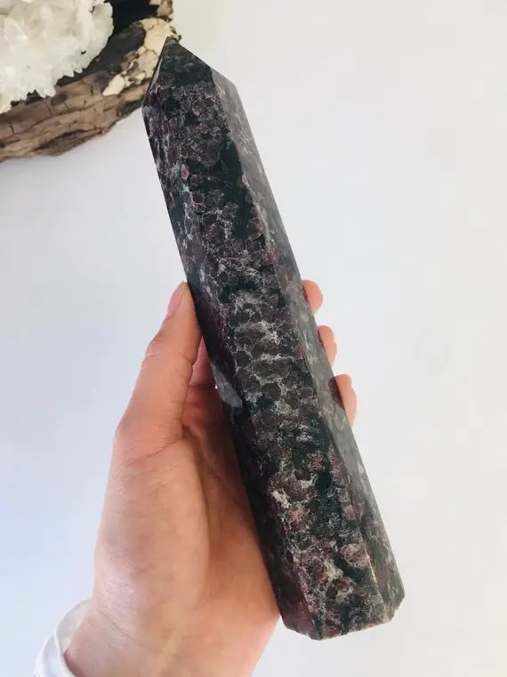 Xl Garnet Point, Garnet Tower, Polished Garnet, Natural Garnet, Garnet Crystal, Healing Crystal, Crystal Tower, Crystal Point, Garnet