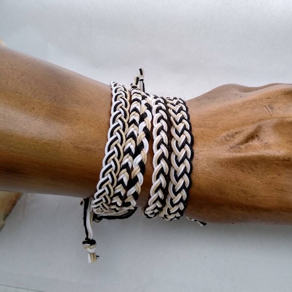 Handmade Braided Hemp Bracelet: Minimalist Unisex Adjustable Jewelry