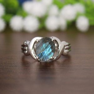Shop Labradorite Rings! Labradorite sterling silver ring, boho statement ring, Hand crafted bohemian ring, Genuine Labradorite ring, Labradorite healing ring, gift | Natural genuine Labradorite rings, simple unique handcrafted gemstone rings. #rings #jewelry #shopping #gift #handmade #fashion #style #affiliate #ad
