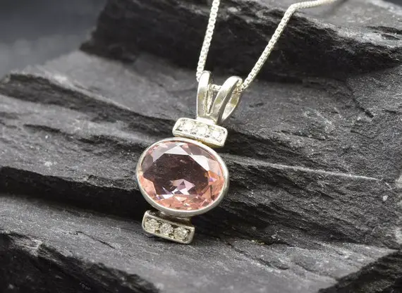 Morganite Pendant, Created Morganite, Pink Oval Necklace, Antique Pendant, Valentine Gift For Her, Gift For Wife, Pink Pendant, Solid Silver