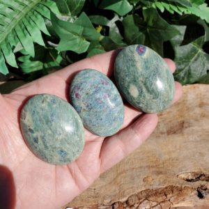 Ruby in Fuchsite Palm Stone, Heart Chakra Stone, Ruby Fuchsite Gemstone Meditation Stone, Spiritual Healing Stone, Ruby Fuchsite Worry Stone