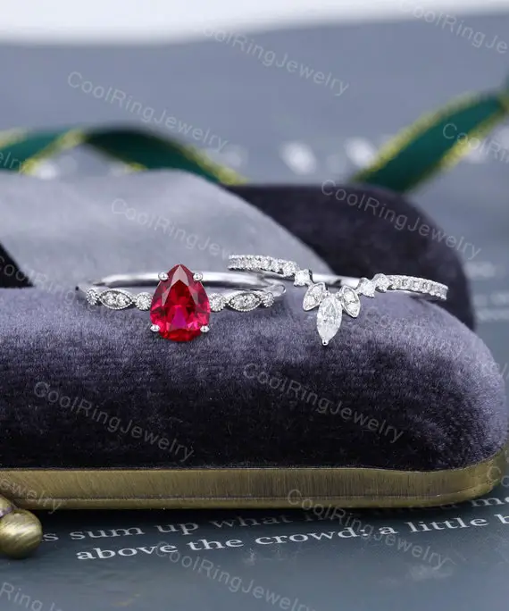 Pear Shaped Ruby Engagement Ring Set Unique White Gold Moissanite Diamond Ring Vintage Bridal Ring Art Deco Anniversary Promise Gift For Her