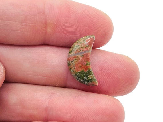 Unakite Gemstone Moon - Crystal Moon - Carved Moon - Healing Crystal - Mini Moon Crystal – 2cm – Mo1015