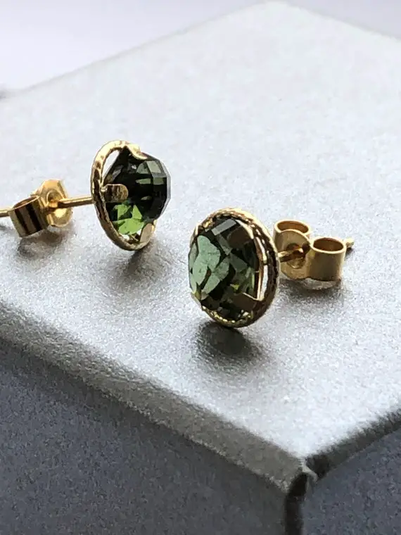 18k Solid Gold Earrings Moldavite , Authentic Natural Moldavit, Faceted Gems, Golden Earrings, Moldavite Earrings, Moldavite Jewelry, Studs