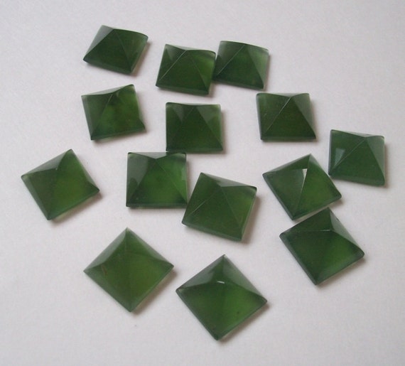 10mm Serpentine Pyramid Cabochon Have Lots Of Gorgeous, Aaa Quality Beautiful Green Serpentine Cabochon Pyramid Gemstone