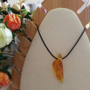 Shop Amber Necklaces! Collier Ambre | Natural genuine Amber necklaces. Buy crystal jewelry, handmade handcrafted artisan jewelry for women.  Unique handmade gift ideas. #jewelry #beadednecklaces #beadedjewelry #gift #shopping #handmadejewelry #fashion #style #product #necklaces #affiliate #ad