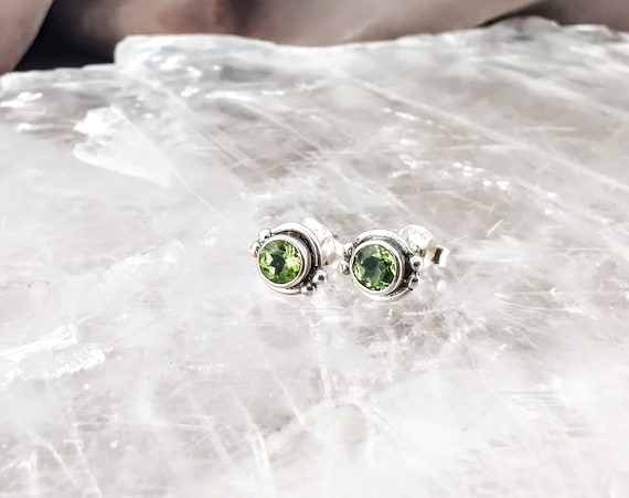 Natural Peridot Round Beads Silver Stud Earrings, Green Stone 925 Sterling Silver Post Earrings, Tiny Boho August Birthstone Gift
