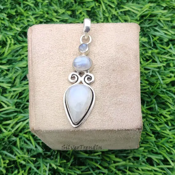 Natural Rainbow Moonstone Pendant, 925 Sterling Silver Pendant, Boho Pendant, Pendant Necklace , Valentine Day Gift, Gift For Her Jewelry