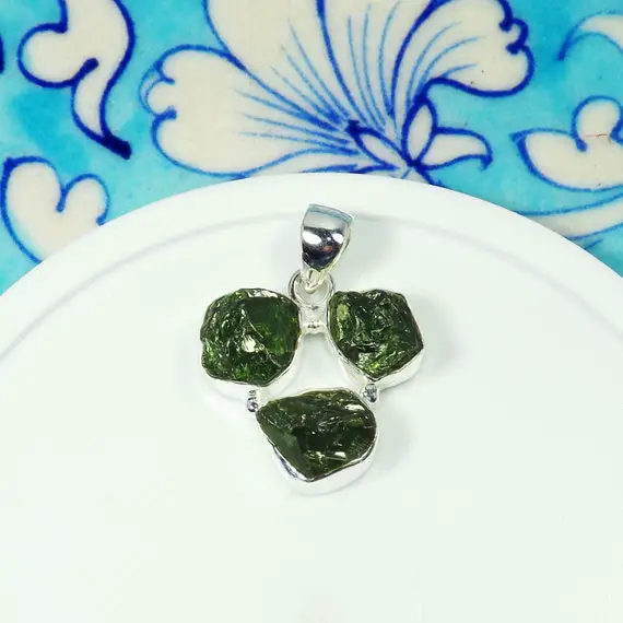Rough Chrome Diopside Pendant, Green Rough Pendant, May Month Birthstone, 925 Sterling Silver Pendant, Rough Stone Pendant, For Her, Jpx0315