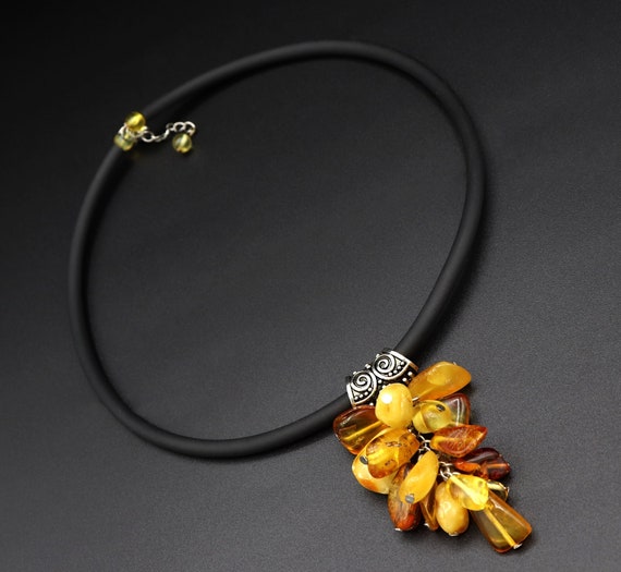 Short Necklace Made Of Natural Amber -  Choker With Bunch Of Amber - Multicolor Ukrainian Amber Raw - Handmade Jewelry