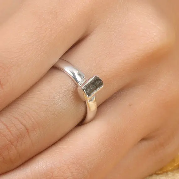 Genuine Moldavite Ring, 925 Sterling Silver Ring, Rough Gemstone Ring, Minimalist Ring, Handmade Silver Jewelry, Natural Moldavite Ring