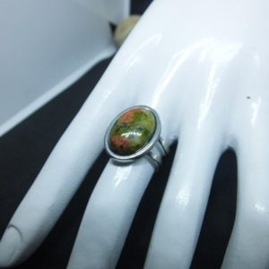Shop Unakite Rings! Bague en unakite naturelle – Protection électromagnétique / Blocages Energétiques – Pierres naturelles | Natural genuine Unakite rings, simple unique handcrafted gemstone rings. #rings #jewelry #shopping #gift #handmade #fashion #style #affiliate #ad
