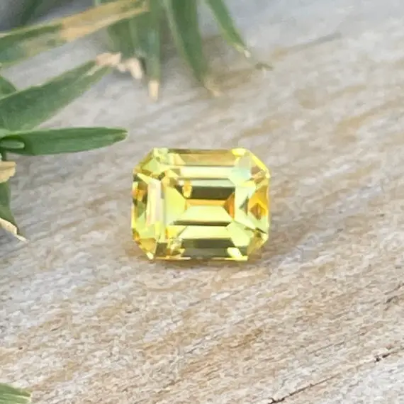 Natural Yellow Sapphire | Emerald Cut | 5.38x4.38 Mm | Vs | Ceylon Yellow Sapphire | Loose Sapphire | Yellow Sapphire Ring | Yellow Diamond