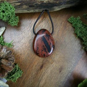 Shop Mahogany Obsidian Pendants! Halskette mit XL Mahagoniobsidian Anhänger Heilstein | Natural genuine Mahogany Obsidian pendants. Buy crystal jewelry, handmade handcrafted artisan jewelry for women.  Unique handmade gift ideas. #jewelry #beadedpendants #beadedjewelry #gift #shopping #handmadejewelry #fashion #style #product #pendants #affiliate #ad