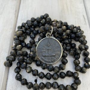 Shop Obsidian Necklaces! OBSIDIAN MALA NACHTFEUER | handgeknüpfte, kostbare Edelstein Rondelle im funkelnden Facettschliff | minimalistische, echte Bohostyle Kette | Natural genuine Obsidian necklaces. Buy crystal jewelry, handmade handcrafted artisan jewelry for women.  Unique handmade gift ideas. #jewelry #beadednecklaces #beadedjewelry #gift #shopping #handmadejewelry #fashion #style #product #necklaces #affiliate #ad
