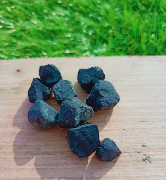 Raw Shungite Crystal - Rough Shungite From Russia - Emf Protection Stone - Healing Stone - Crystal Shop