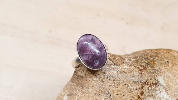 Simple Oval Purple Lepidolite Ring. Sterling Silver Reiki Jewelry. Libra Jewelry. Purple Gemstone Statement Rings For Women. 14x10mm Stone