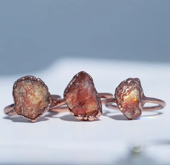 Sunstone Raw Stone Ring, Crystal Gift For Her, Sunstone Jewelry, Rough Gemstone Ring, Raw Sunstone Ring Copper Band