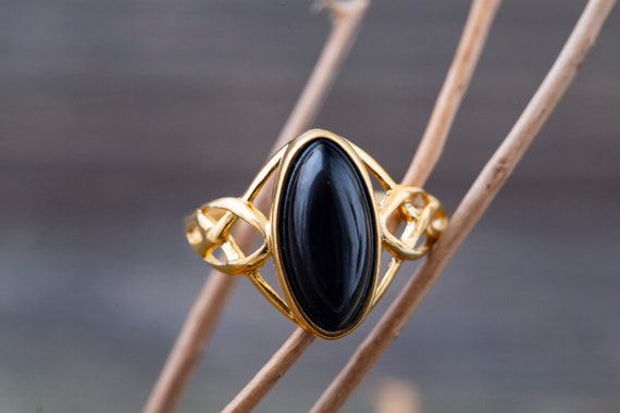Whitby Jet Ring. Whitby Jet & Gold. Unique Ring. Celtic Design. Artistic Jewelry. Designer Ring. Perfect Gift. Elegant Ring. Genuine Jet.