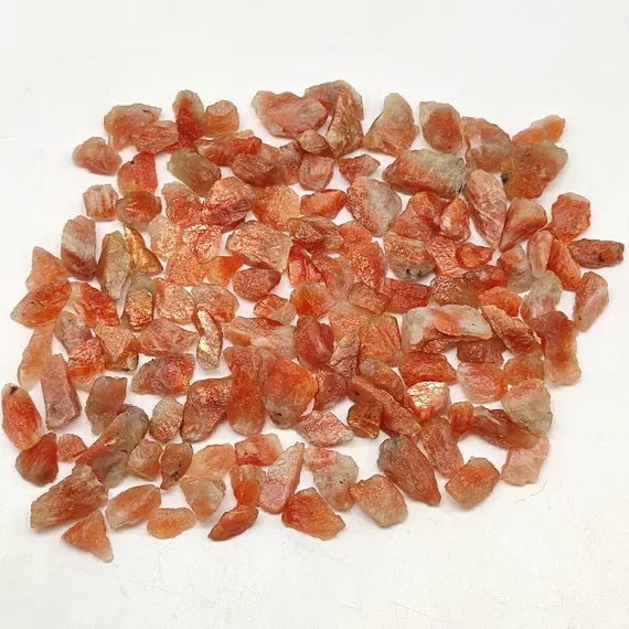 Wholesale Sunstone Rough Natural Golden Flashy Sunstone Rough Sunstone Chips Rough Stone Healing Mineral Rough Gemstone For Jewelry Mv32