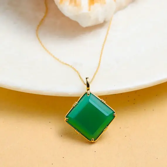 Onyx Pendant, Green Onyx Pendant, Natural Onyx Pendant With Certificate, Square Shape 5 Carat Green Onyx Pendant In Alloy Metal (panchdhatu)