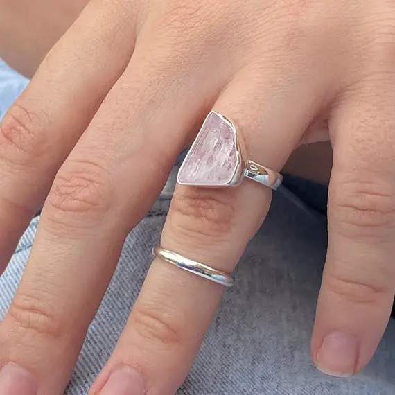 Pink Kunzite Gemstone Silver Ring, Raw Stone Pink Gemstone Rough Healing Crystal, Raw Kunzite Ring, Handmade Sterling Silver Ring