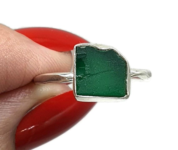 Raw Green Onyx Ring, Size 7.75, Sterling Silver, Rough Gemstone, Hammered Band, Natural Gemstone, Provides Strong Positive Mental Support