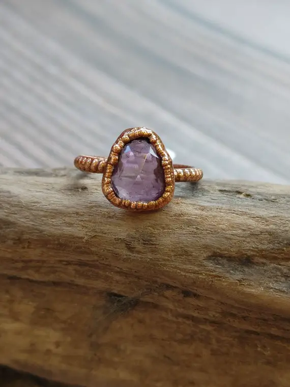Natural Amethyst Ring/ Faceted Amethyst Copper Ring/ Textured Copper Band/ Transparent Purple Gemstone Ring/ February Birthstone/ Size 7.5
