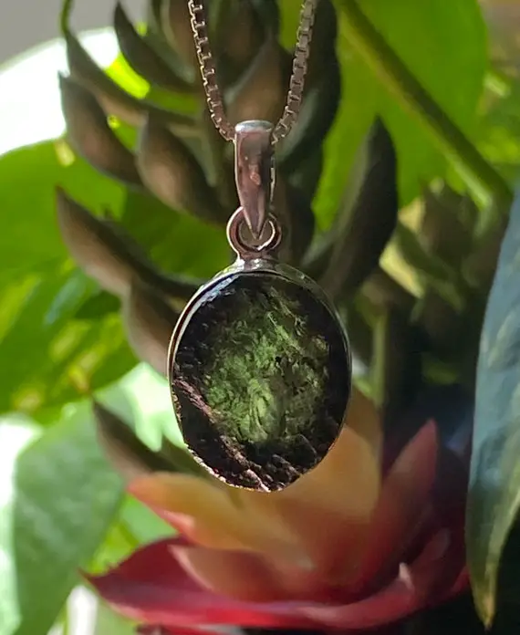 Genuine Moldavite Tektite, Natural High-quality Pieces From Czech Republic, Stone Of Transformation Facilitates Clear And Direct Connection.