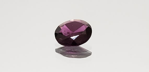 Rhodolite Garnet Faceted Round Cut Gemstone 1.7cts. 8.1mm X 2.8mm Natural Loose Faceted Purple Garnet Gemstone Semi Precious Gemstone