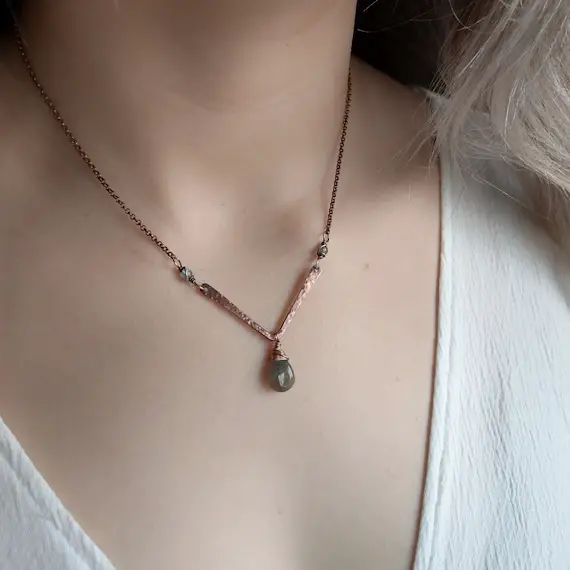 V Necklace With Labradorite Stone - Stone Necklace - Drop Necklace - Chevron Necklace - Gemstone Necklace, Nk095