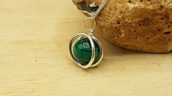 Minimalist Green Malachite Circle Pendant Necklace. Crystal Reiki Jewelry Uk. Sterling Silver 3d Frame Necklaces For Women
